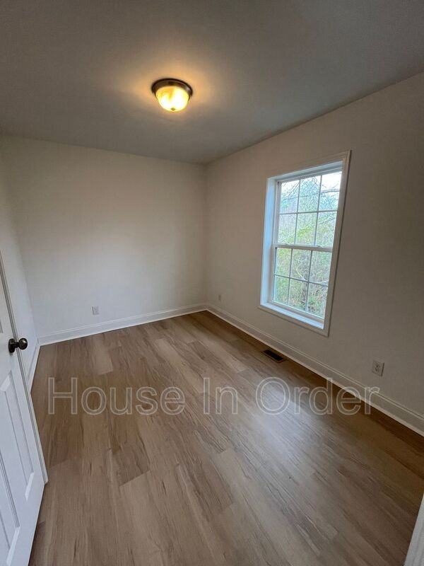 208 Fountain Way - Photo 6 of 14