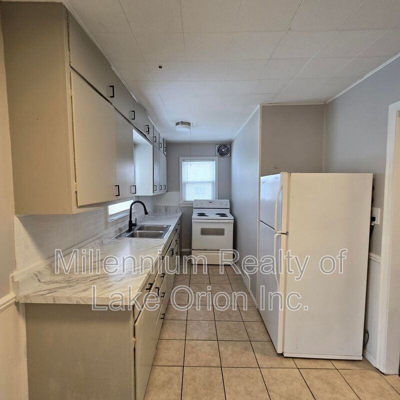 715 Kenilworth Ave - Photo 5 of 30