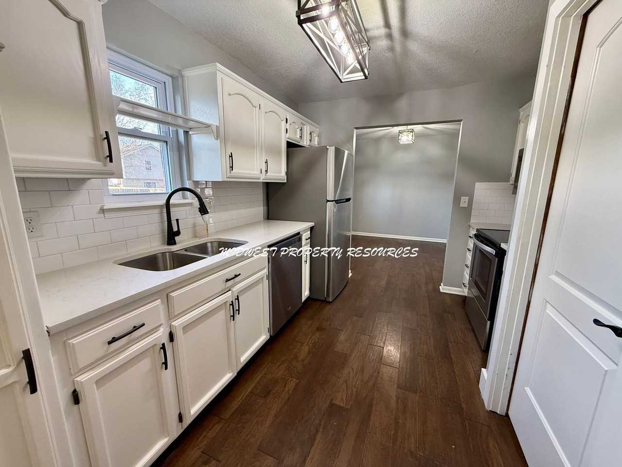 721 Se 10th Ter - Photo 4 of 25