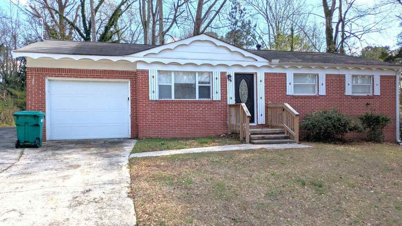 1410 Willow Dr - Photo 2 of 13