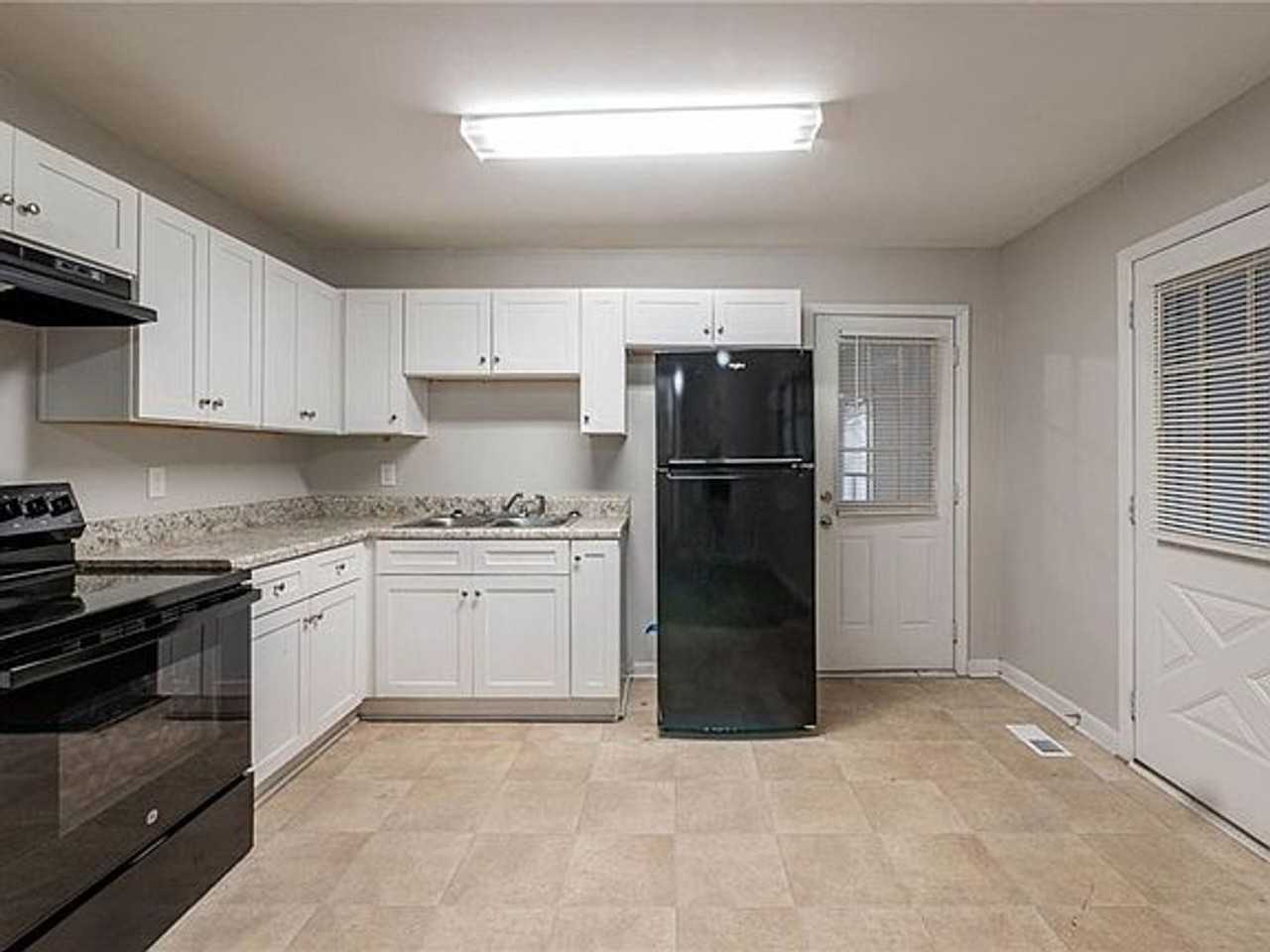 1410 Willow Dr - Photo 4 of 13