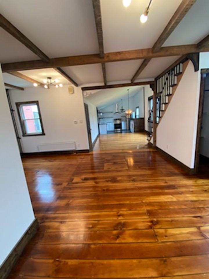 116 W Donegal St - Photo 2 of 10