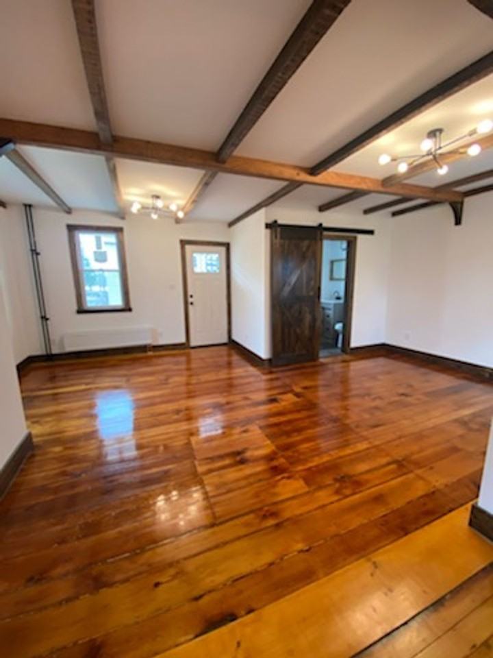 116 W Donegal St - Photo 3 of 10