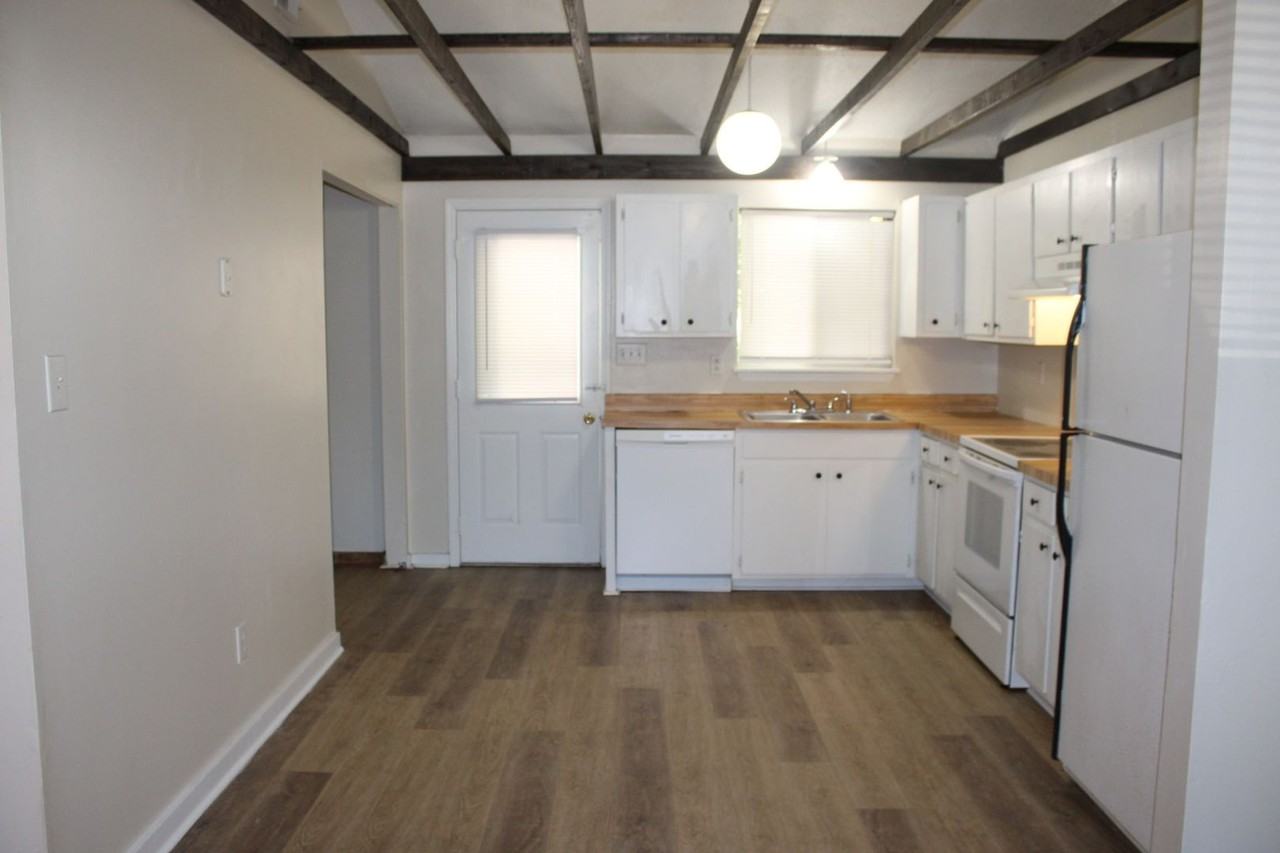 202 Cedar Ridge Ln - Photo 6 of 20