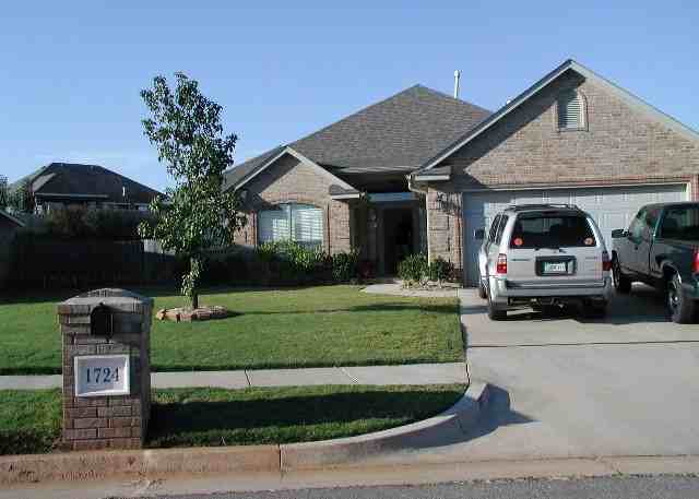 1724 Del Simmons Dr - Photo 2 of 19