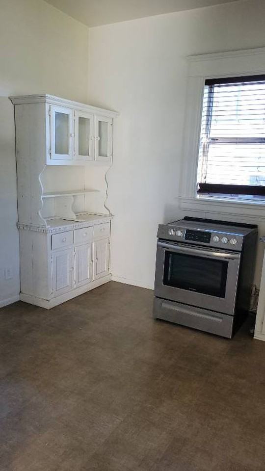 765 Plumas St - Photo 5 of 23