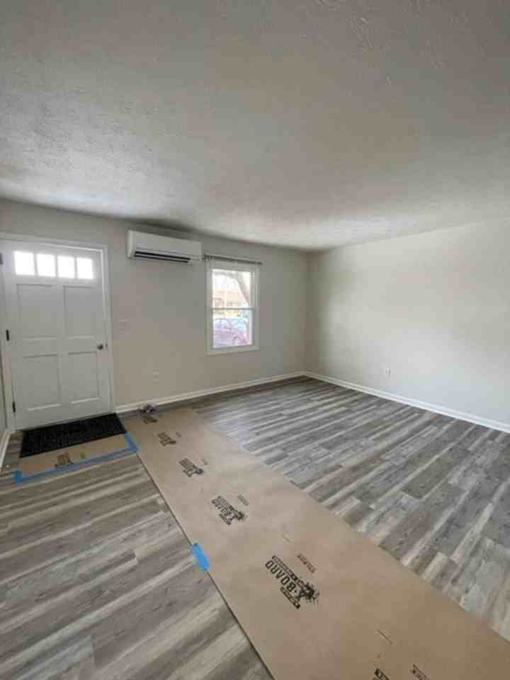 163 Suter St #D - Photo 2 of 7