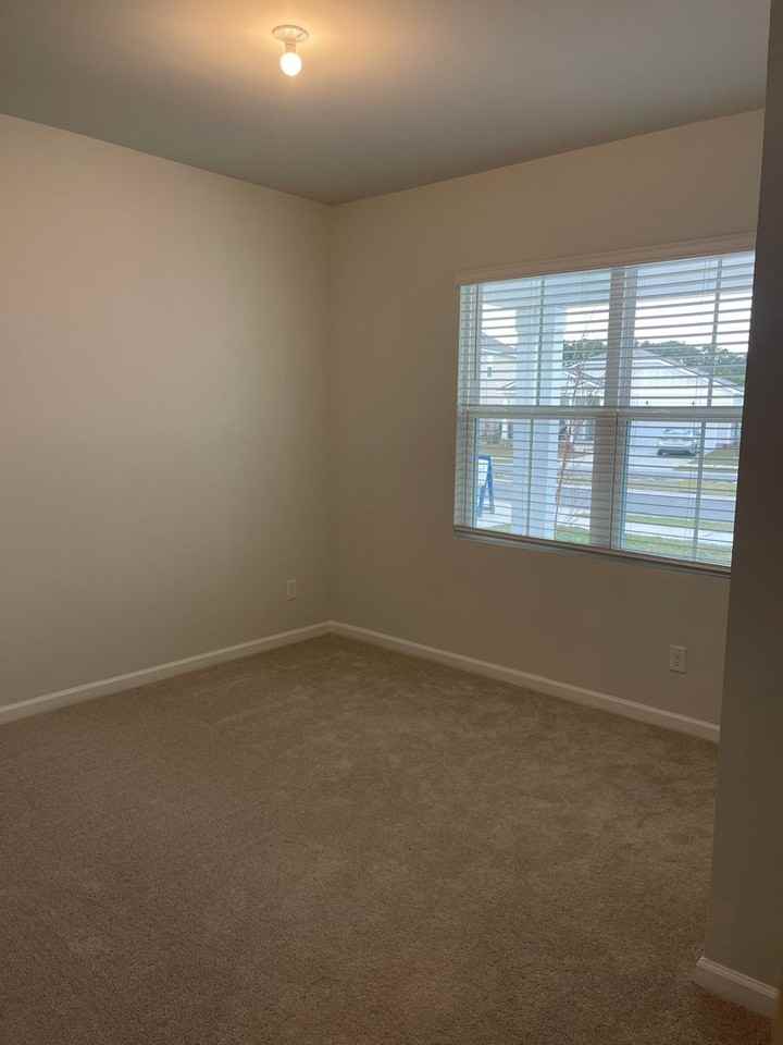 828 Longleaf Dr - Photo 3 of 23