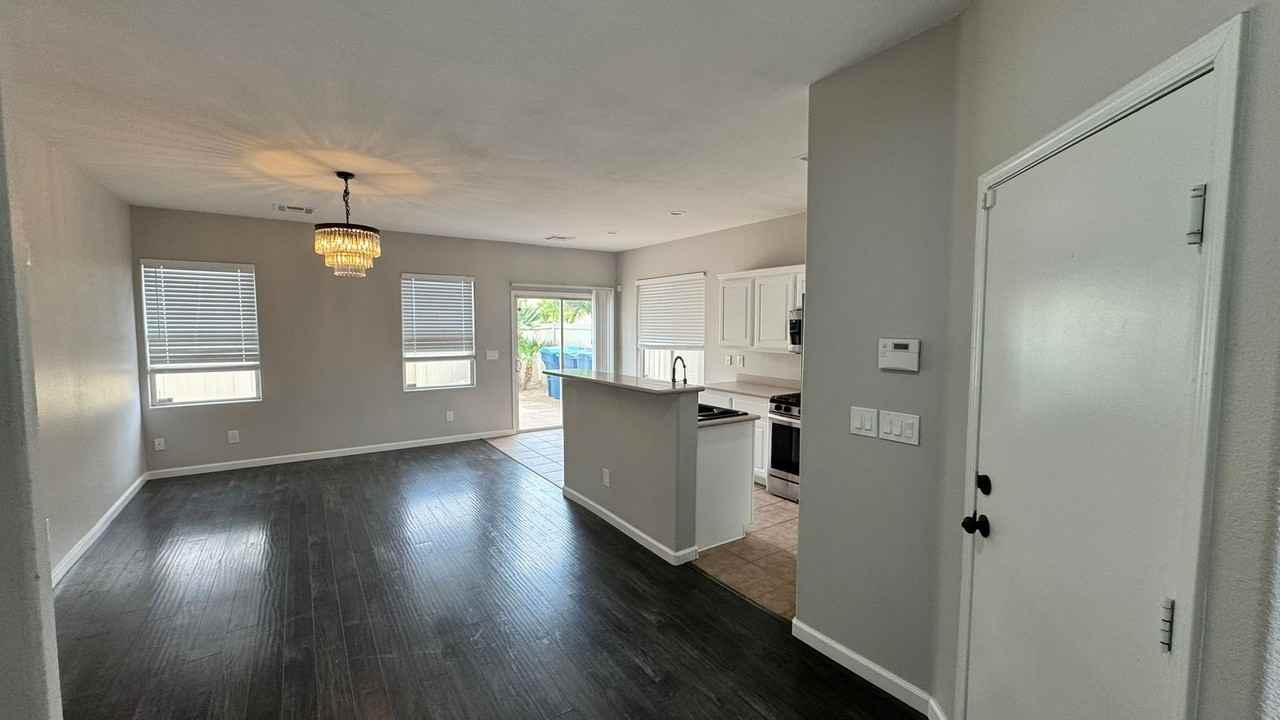 926 Shining Rose Pl - Photo 3 of 29