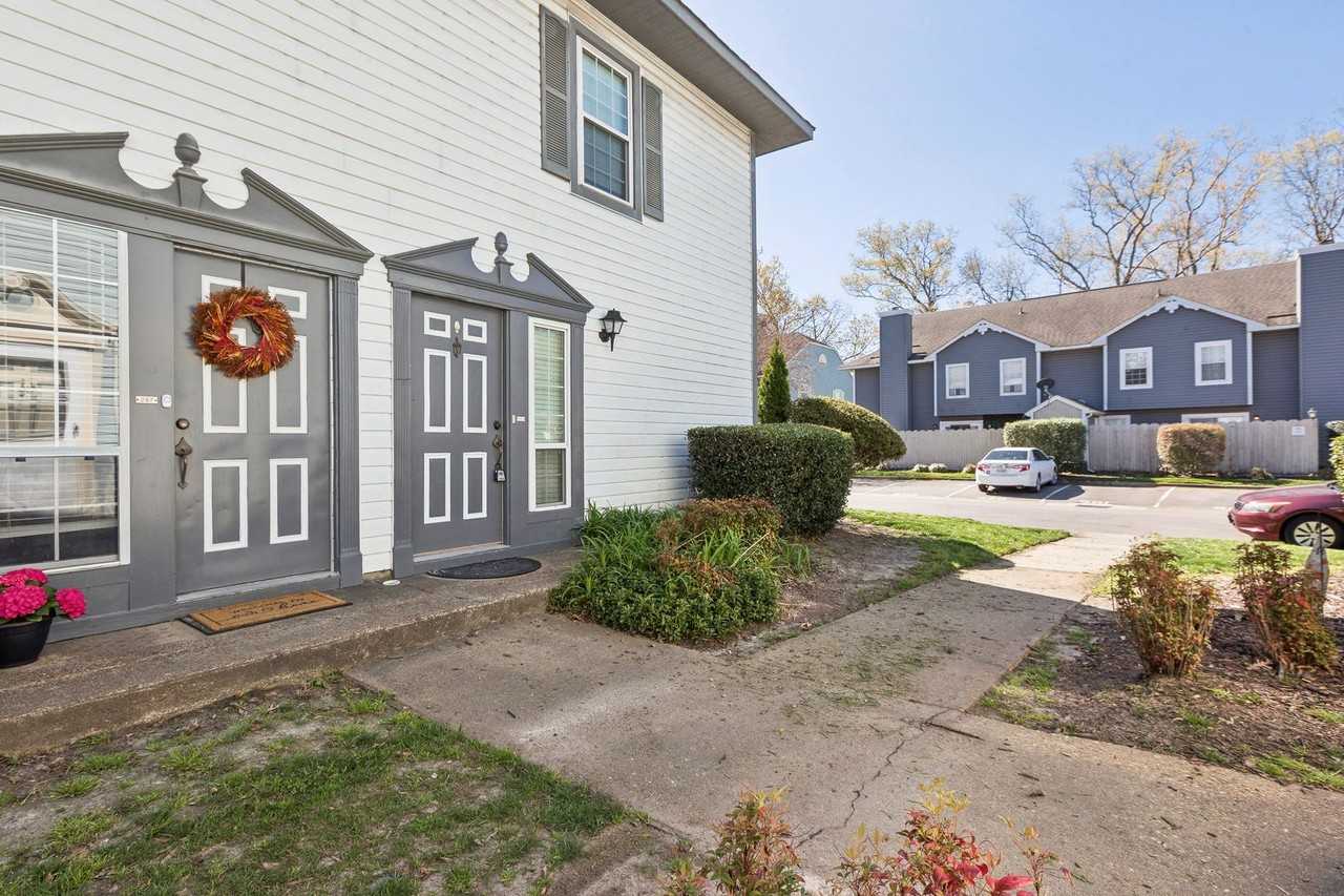 285 Ferdinand Cir - Photo 2 of 27