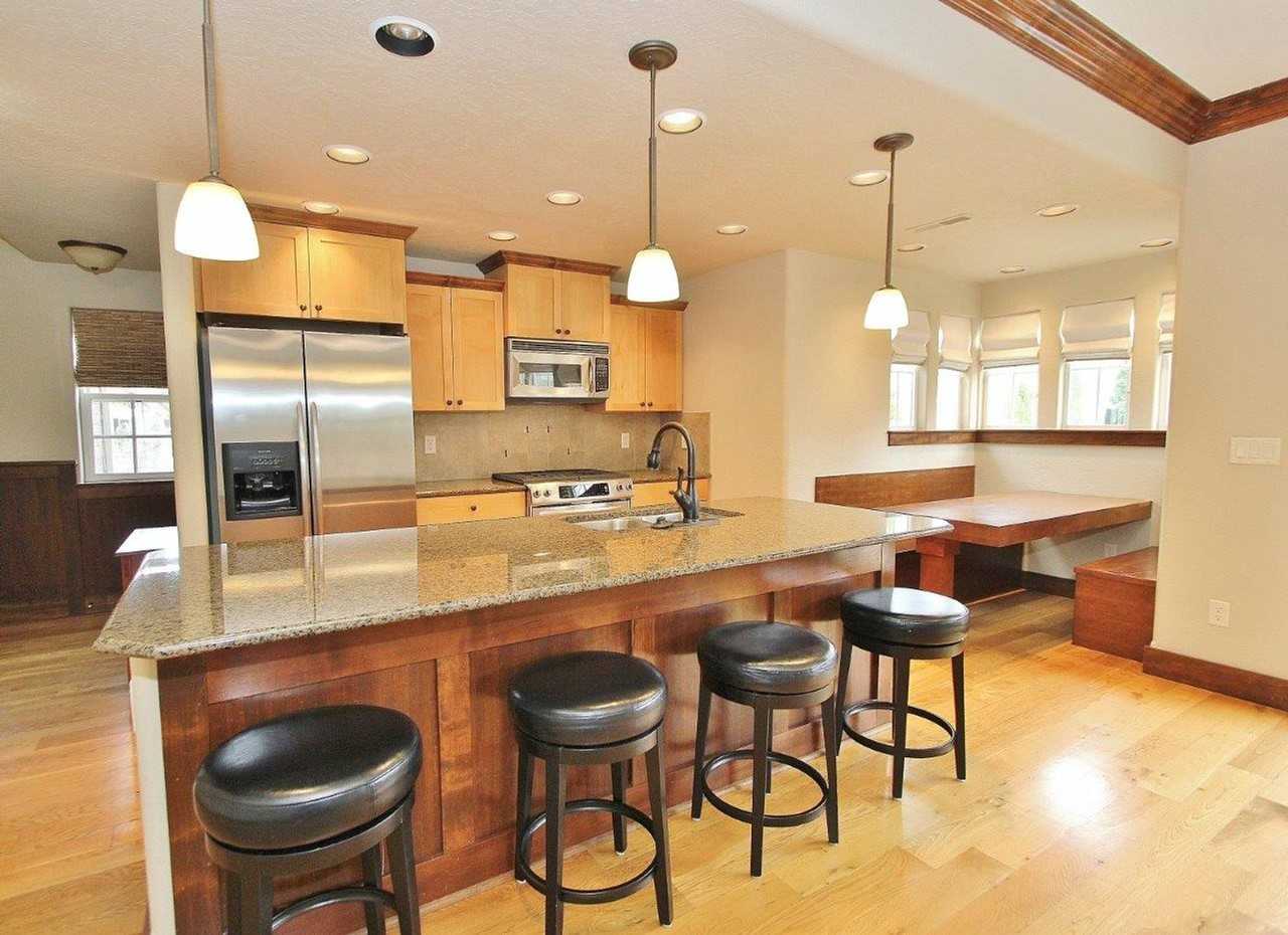 369 E Wexford Ln - Photo 7 of 26