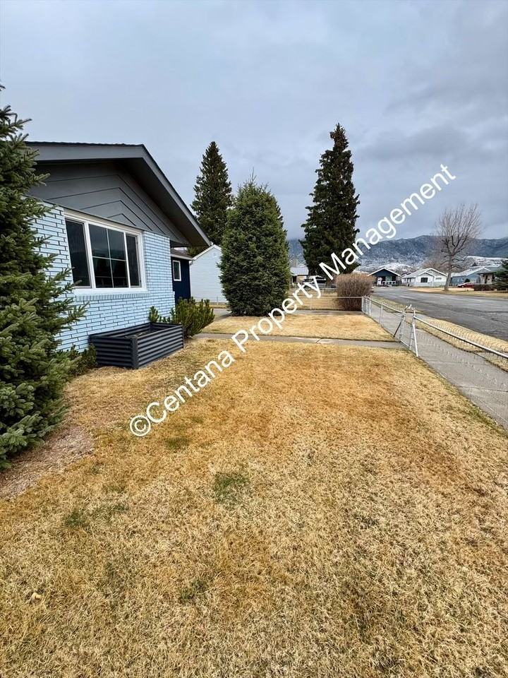 2215 Aberdeen St - Photo 3 of 27