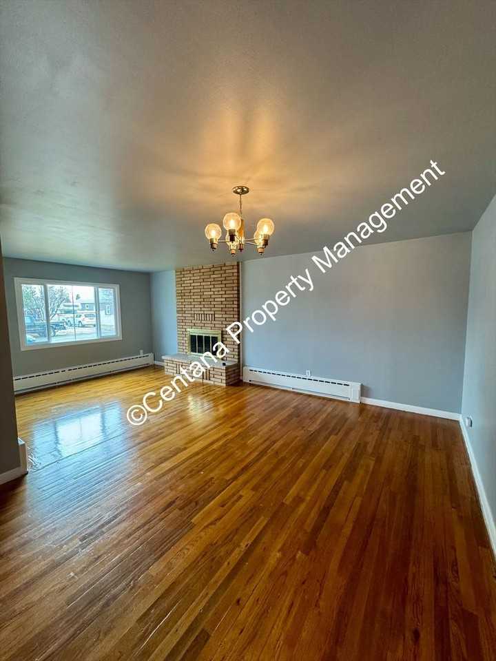 2215 Aberdeen St - Photo 4 of 27