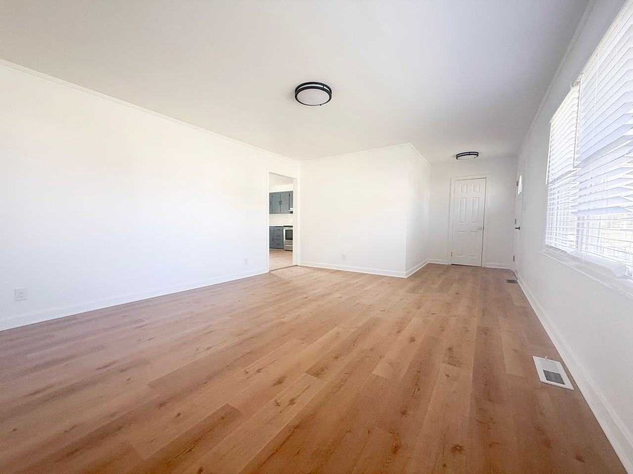 125 Woodland St - Photo 3 of 26