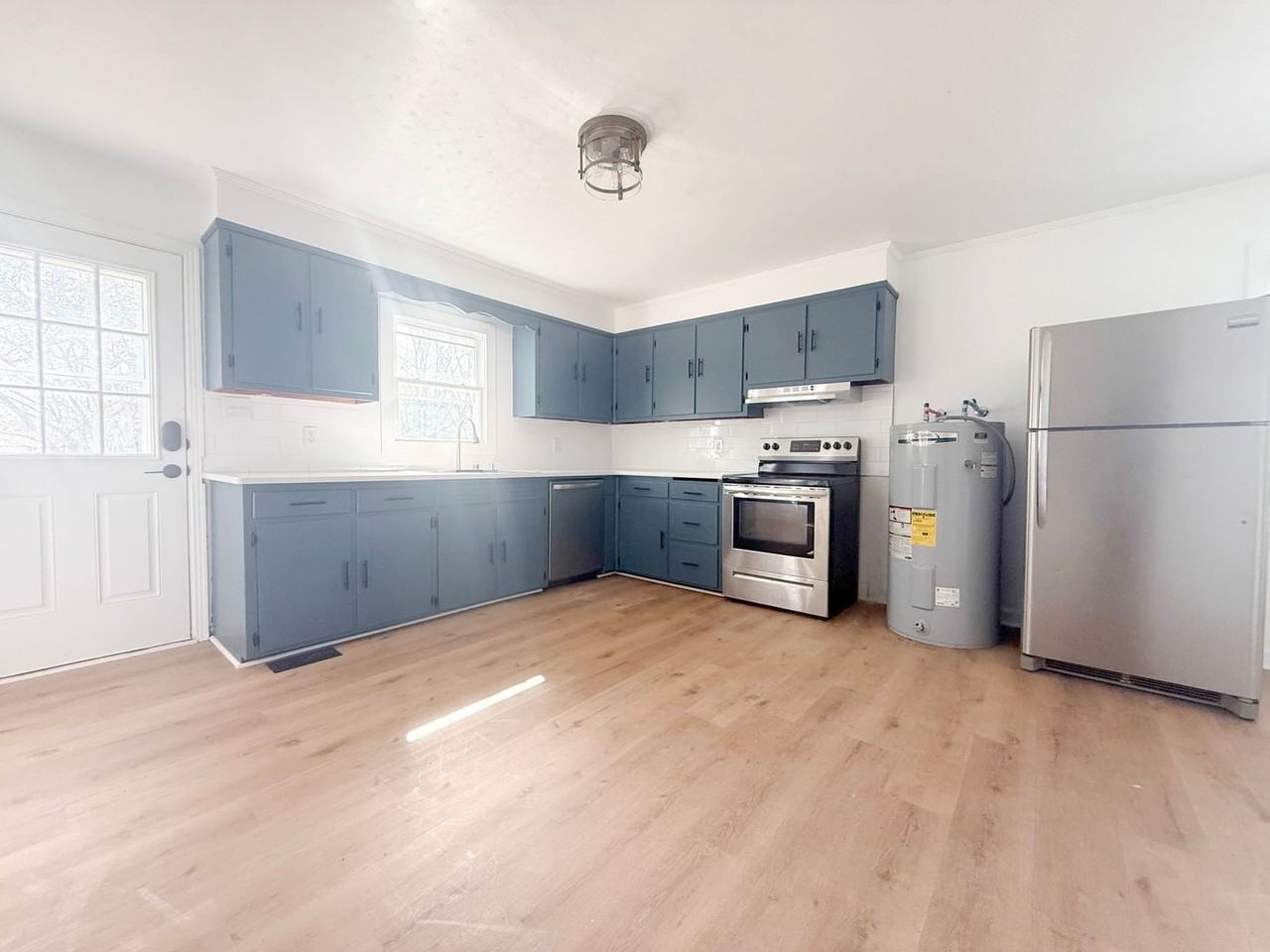 125 Woodland St - Photo 6 of 26