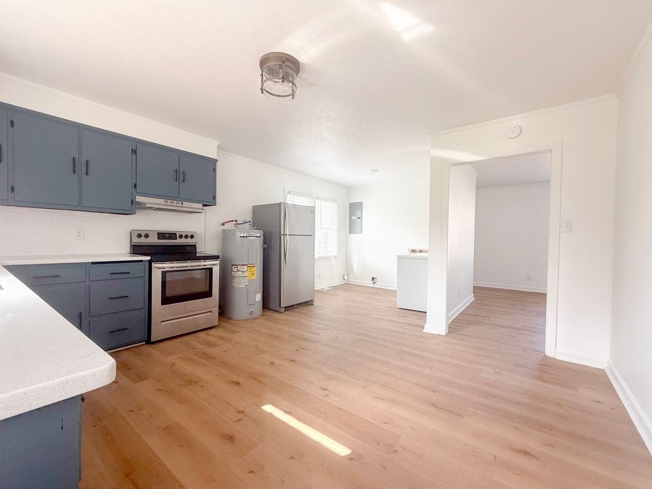 125 Woodland St - Photo 7 of 26