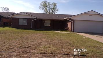 featured image of 211 Sw Crystal Hills Dr