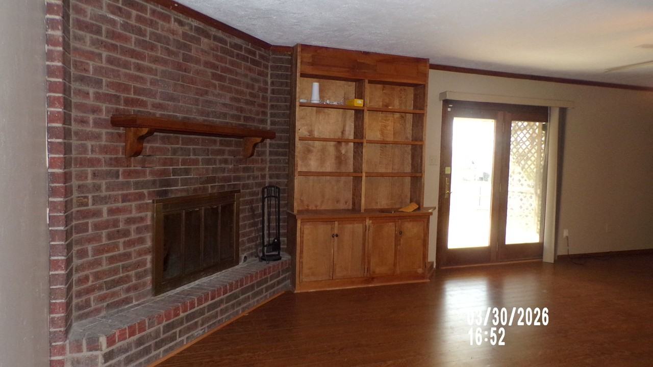 211 Sw Crystal Hills Dr - Photo 3 of 28