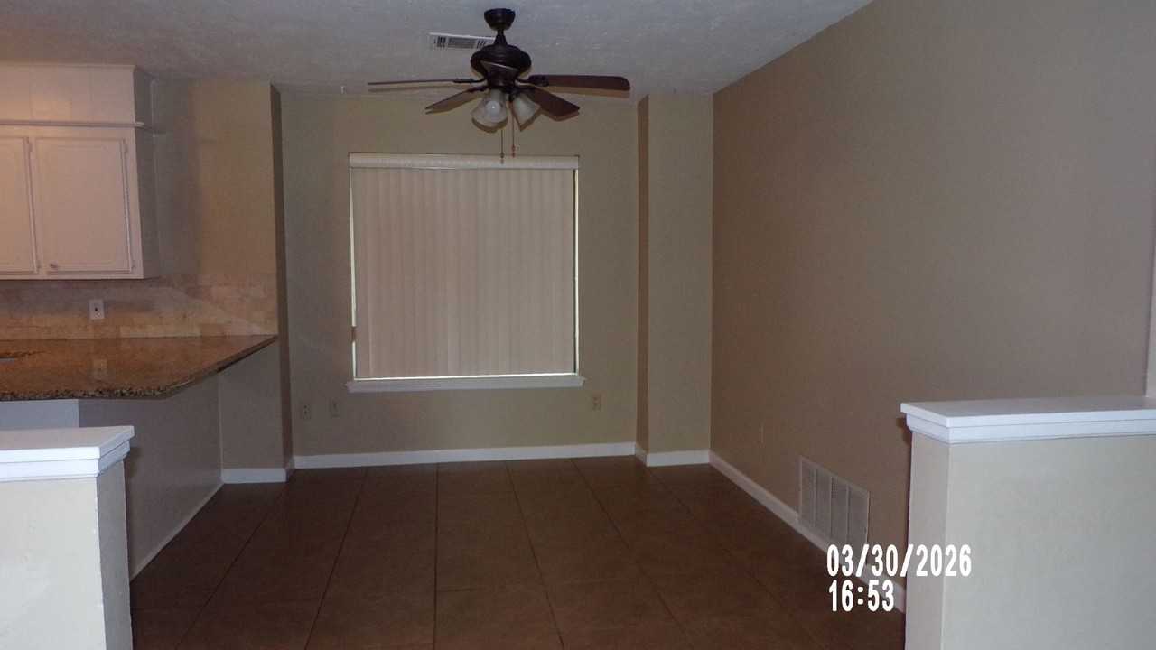 211 Sw Crystal Hills Dr - Photo 5 of 28