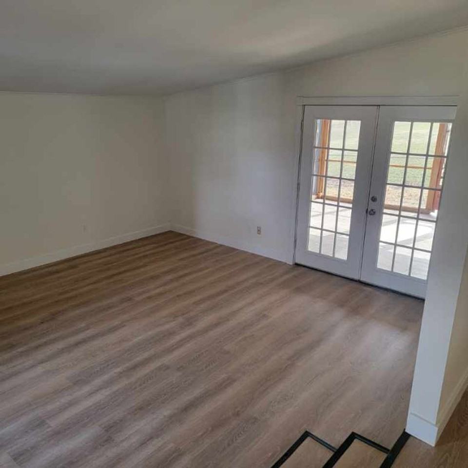 1126 Yorktown Dr - Photo 6 of 6