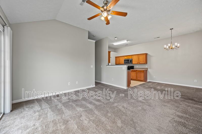 553 Rose Cottage Cir - Photo 3 of 26