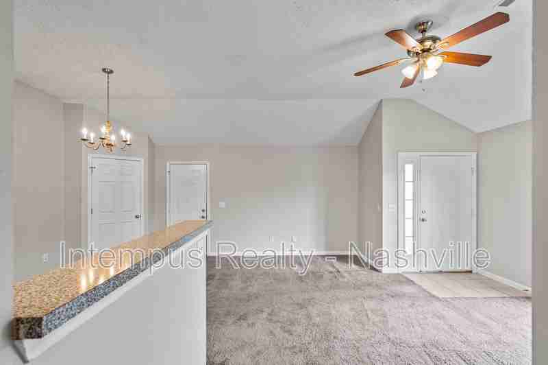 553 Rose Cottage Cir - Photo 5 of 26