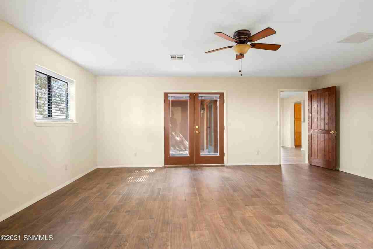 3350 Longview Ln - Photo 5 of 9