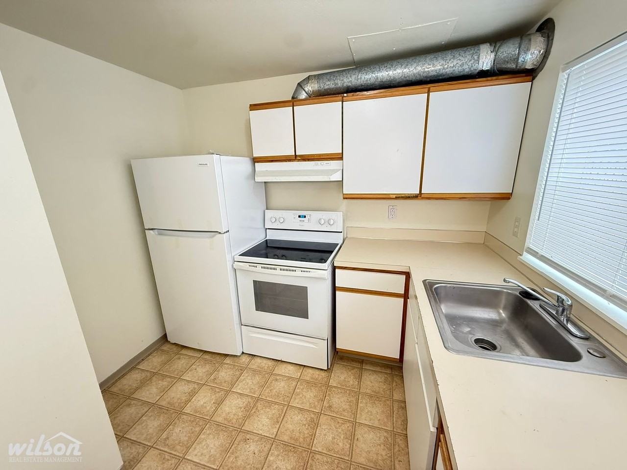 630 N 5th Ave - Photo 4 of 14