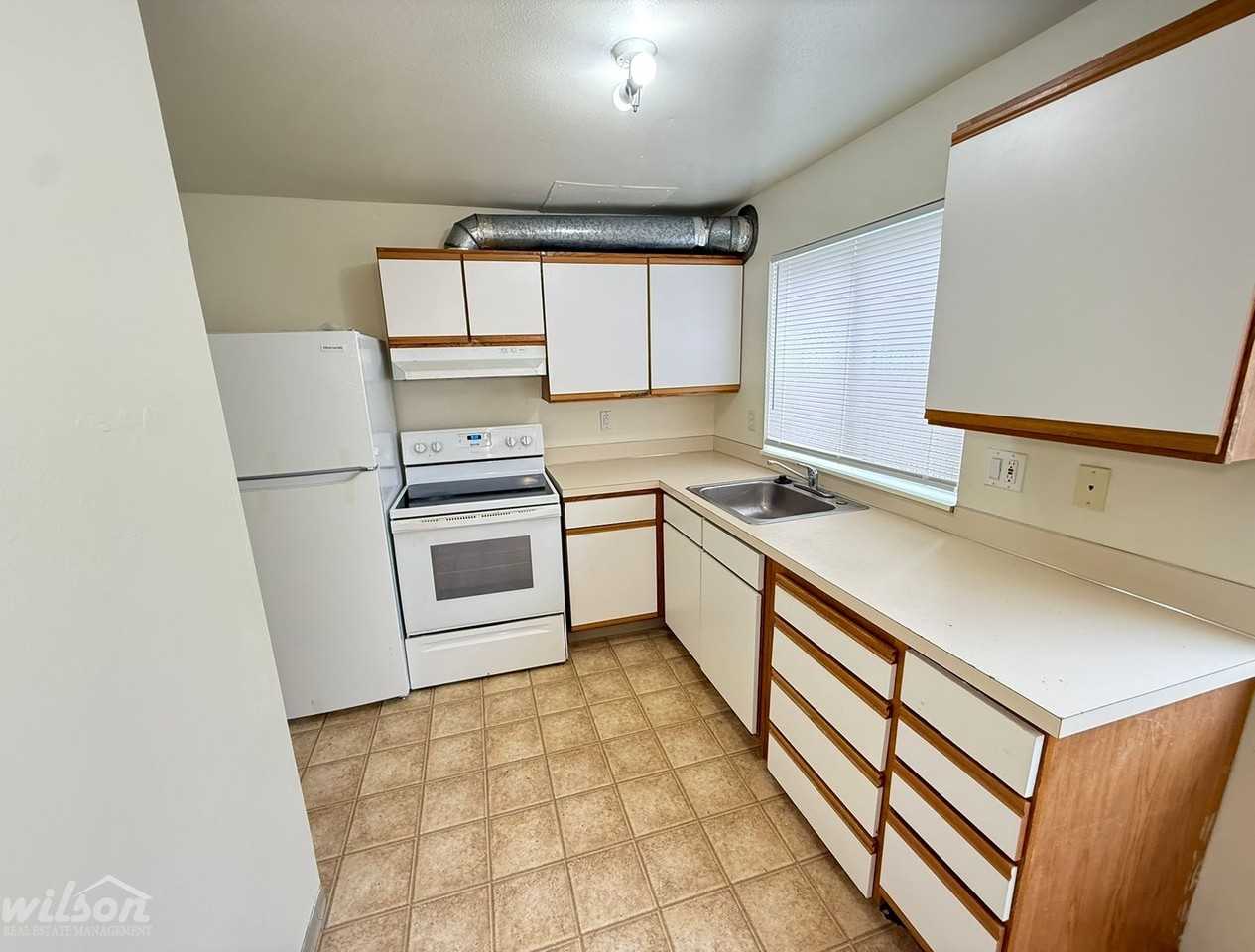 630 N 5th Ave - Photo 5 of 14