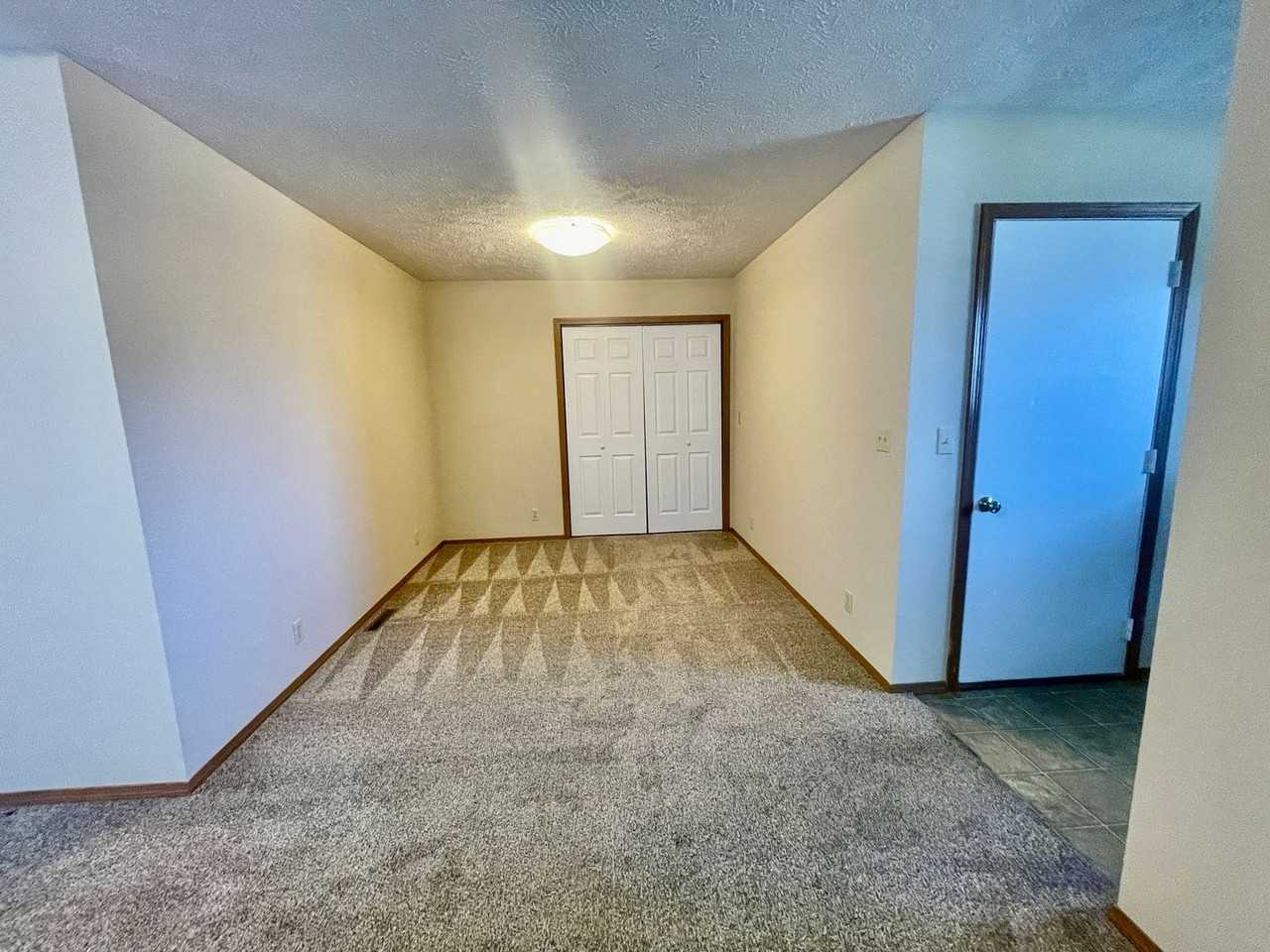 4318 N Penny Ct - Photo 4 of 29