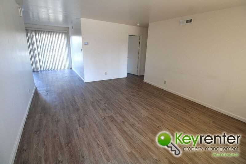 2308 Rogue River Dr - Photo 3 of 32