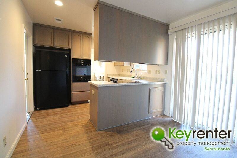 2308 Rogue River Dr - Photo 5 of 32