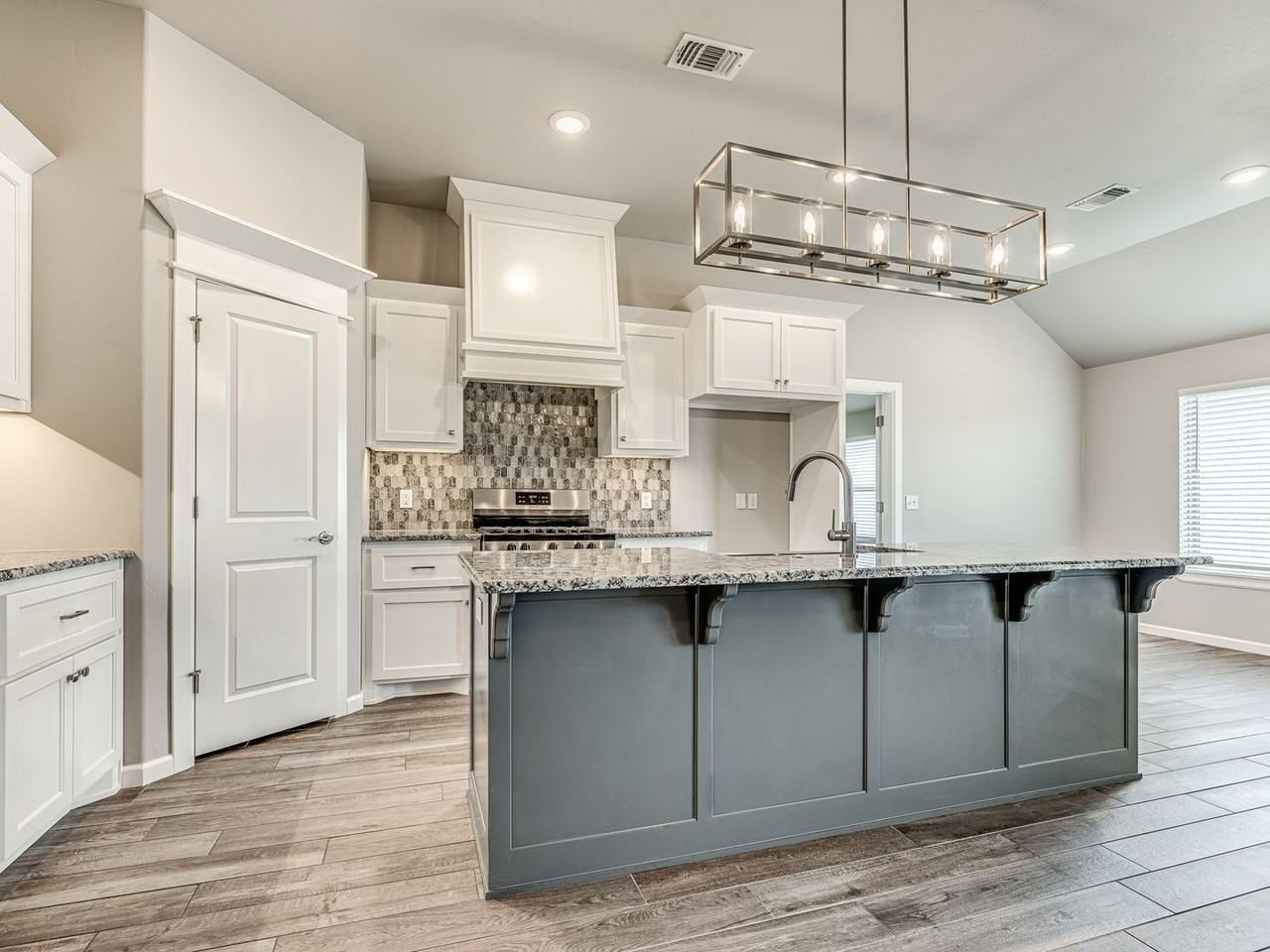 3321 Nw 159th St - Photo 4 of 23