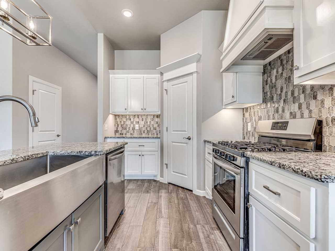 3321 Nw 159th St - Photo 5 of 23