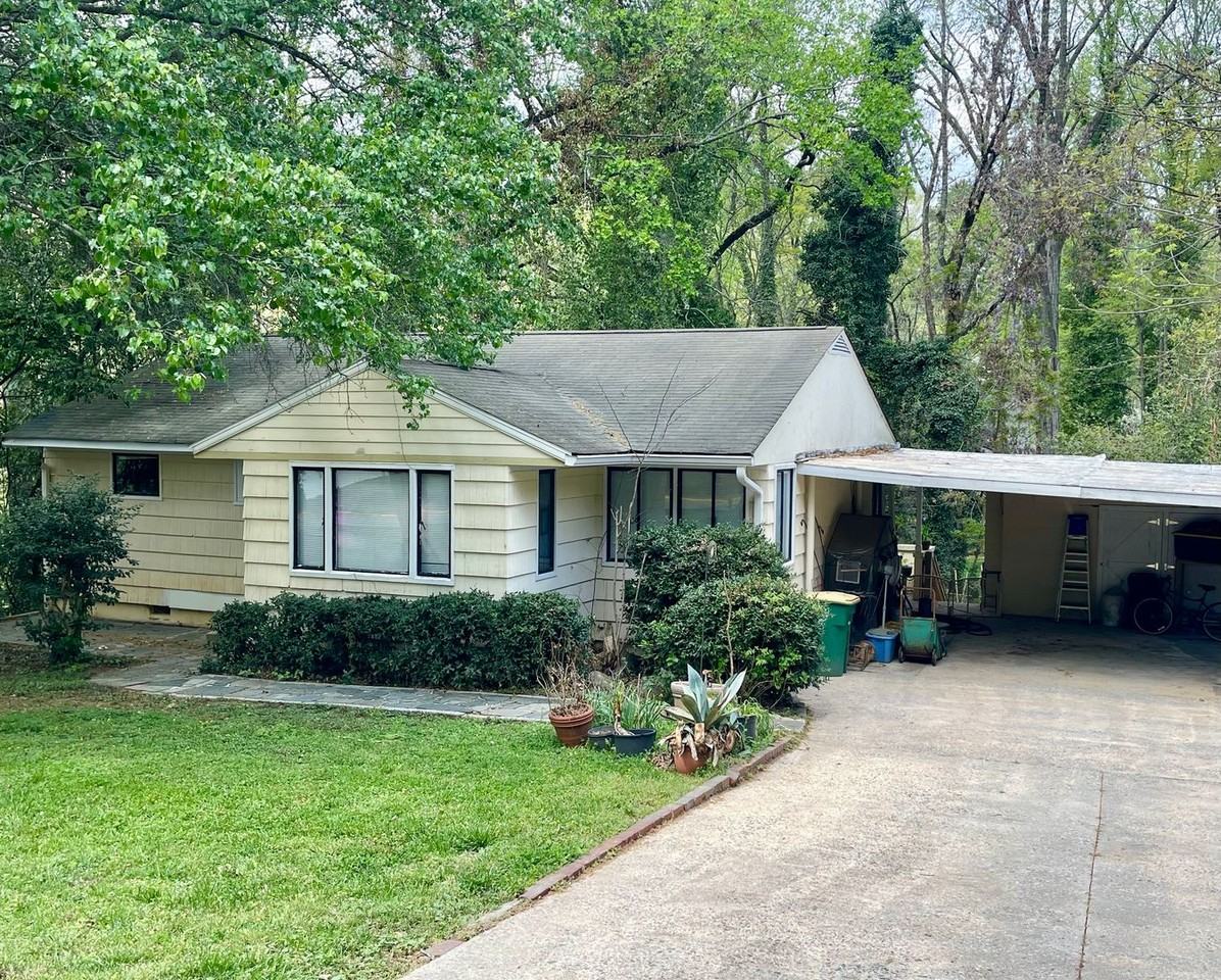 138 Habersham Dr - Photo 2 of 18