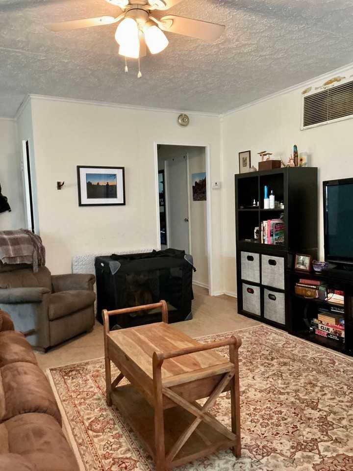 138 Habersham Dr - Photo 5 of 18