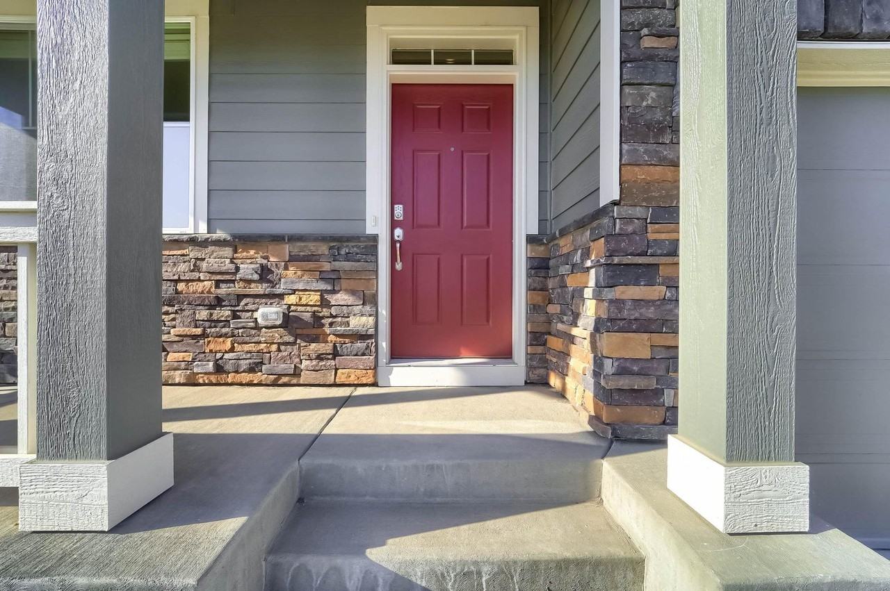 1632 Clarendon Dr - Photo 5 of 50