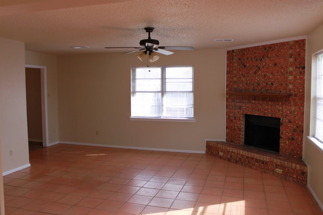 4601 Grinnell St - Photo 3 of 32