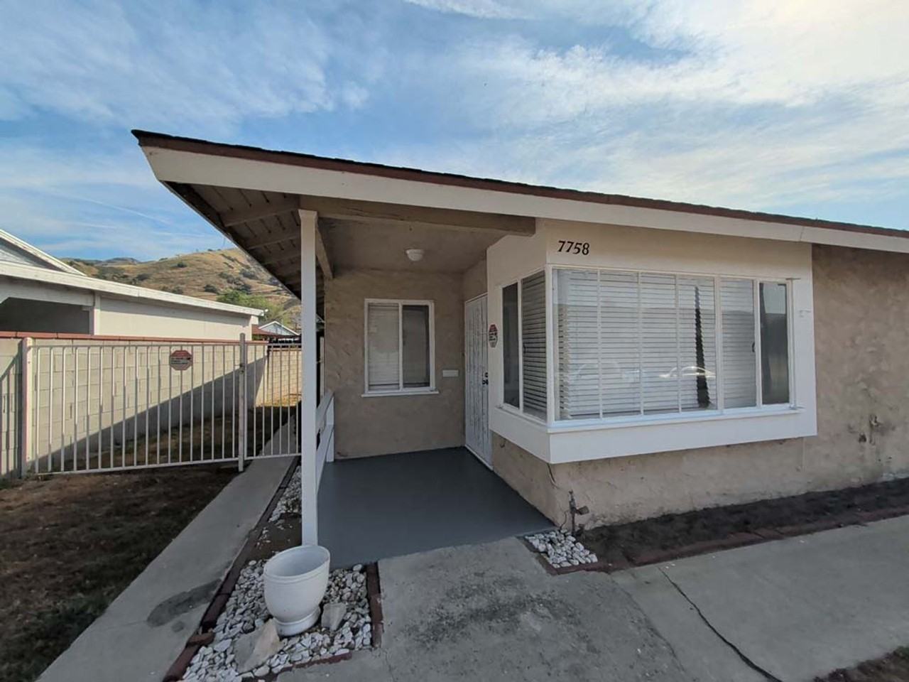 7758 N Glenoaks Blvd - Photo 2 of 30