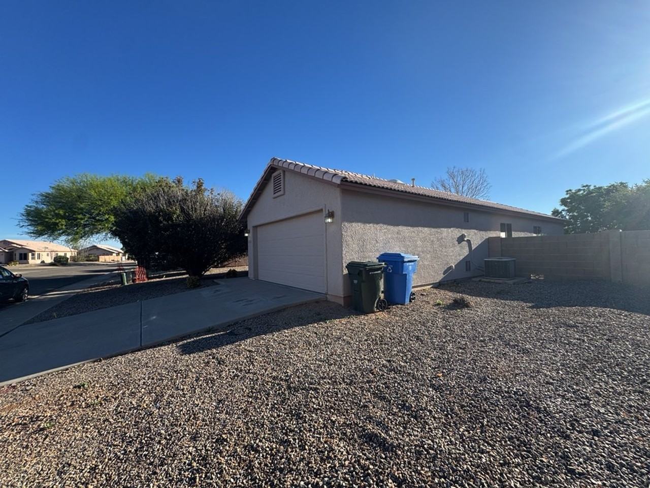 1113 San Jacinto Dr - Photo 2 of 22