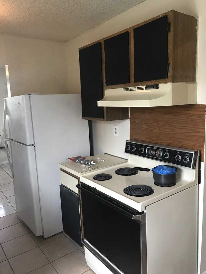 210 Ne 35th Ct - Photo 5 of 11