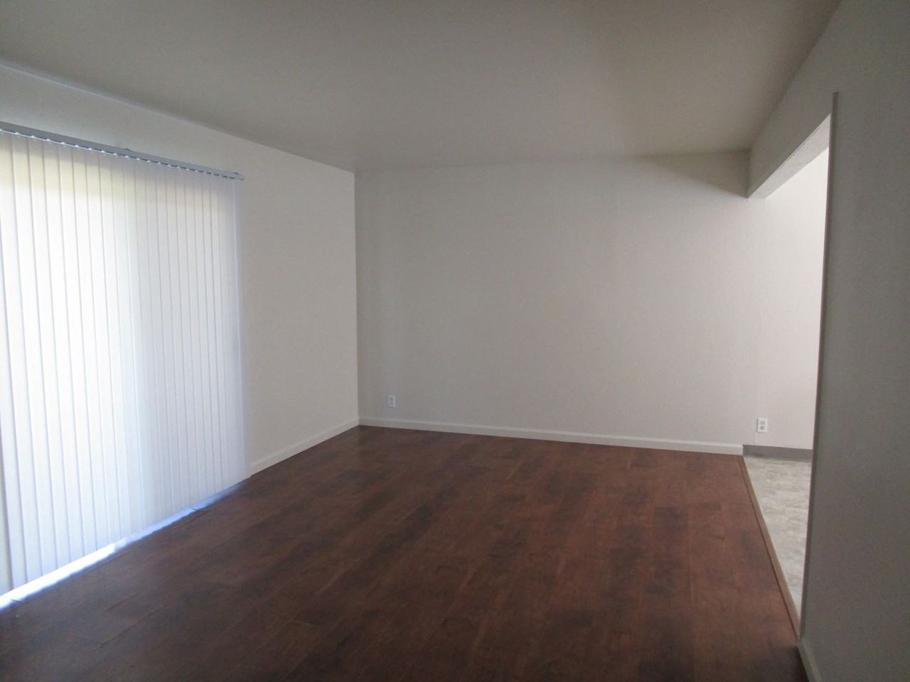 124 San Carlos Ct - Photo 2 of 12