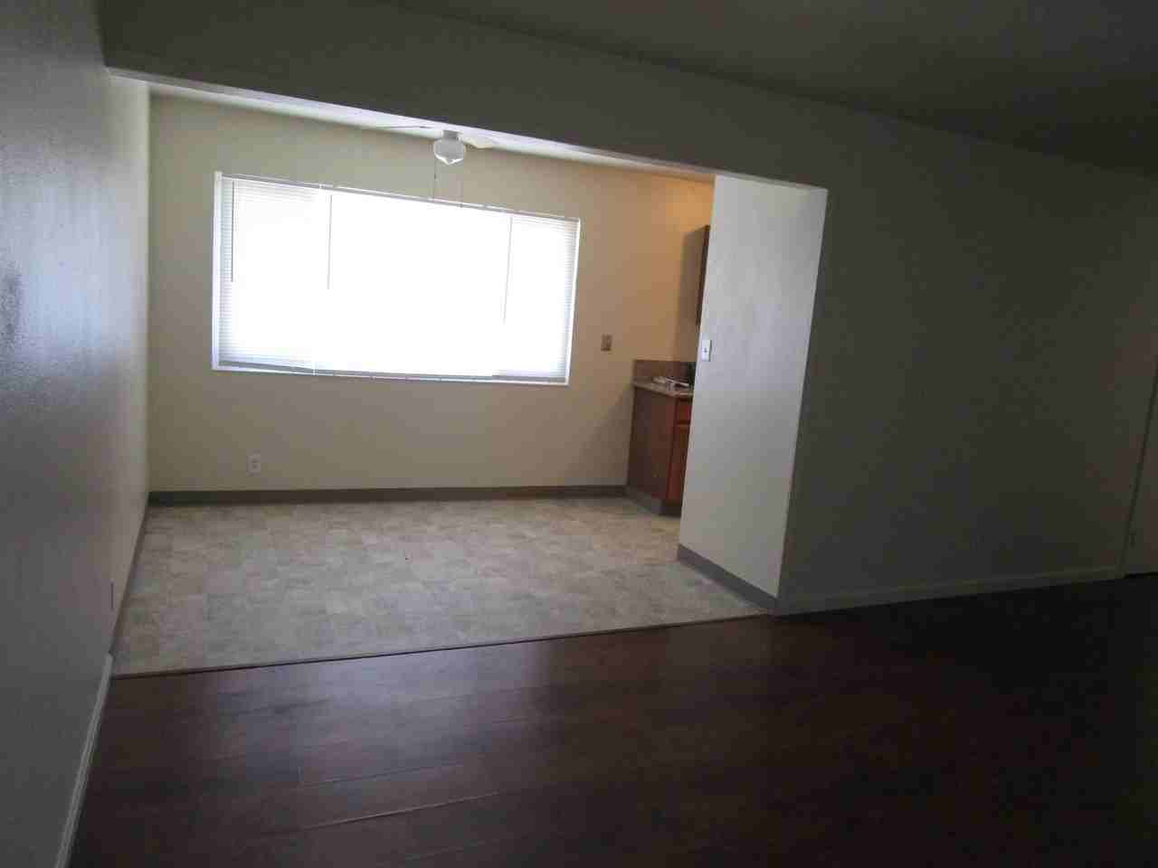 124 San Carlos Ct - Photo 3 of 12