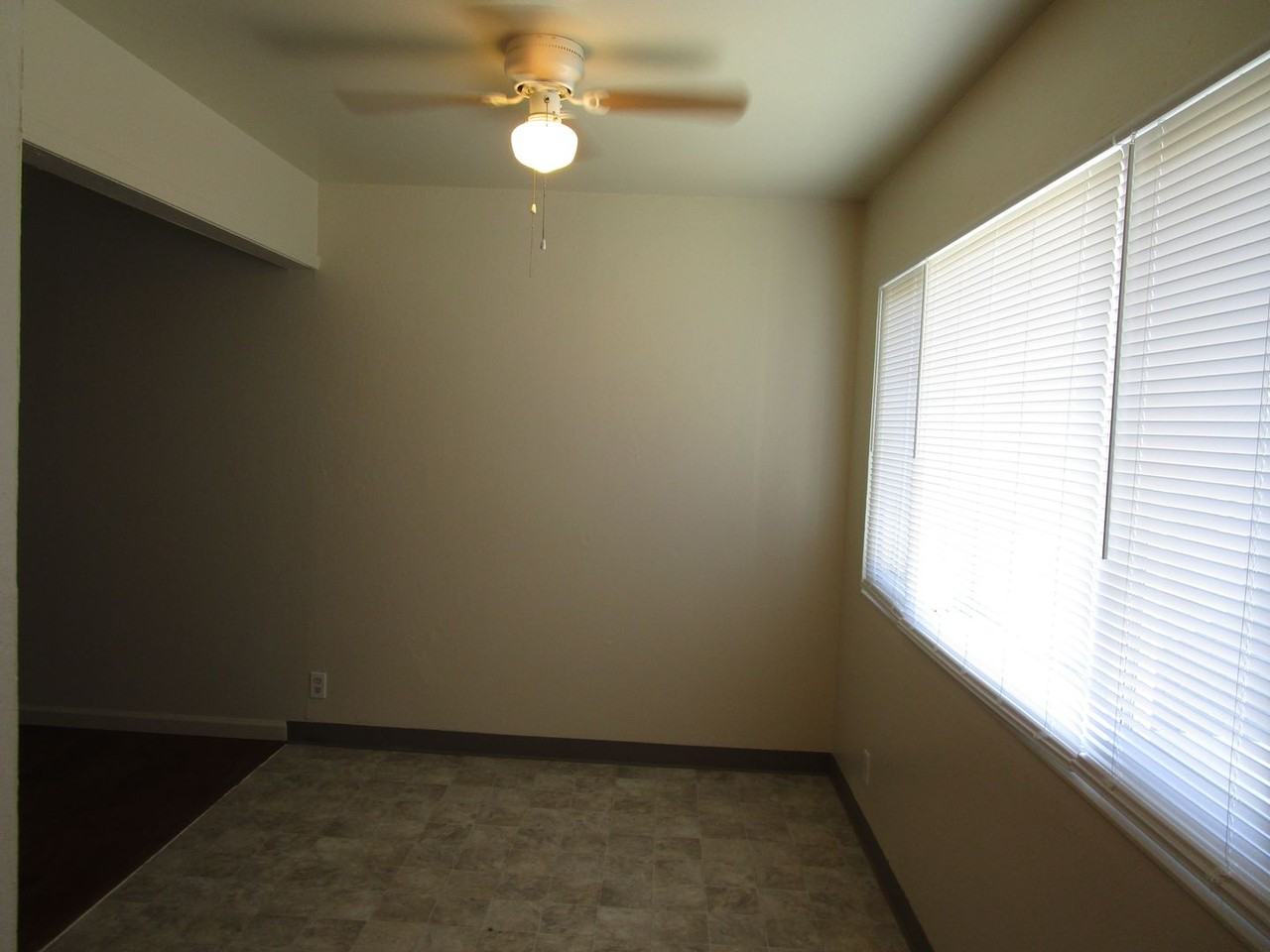 124 San Carlos Ct - Photo 4 of 12