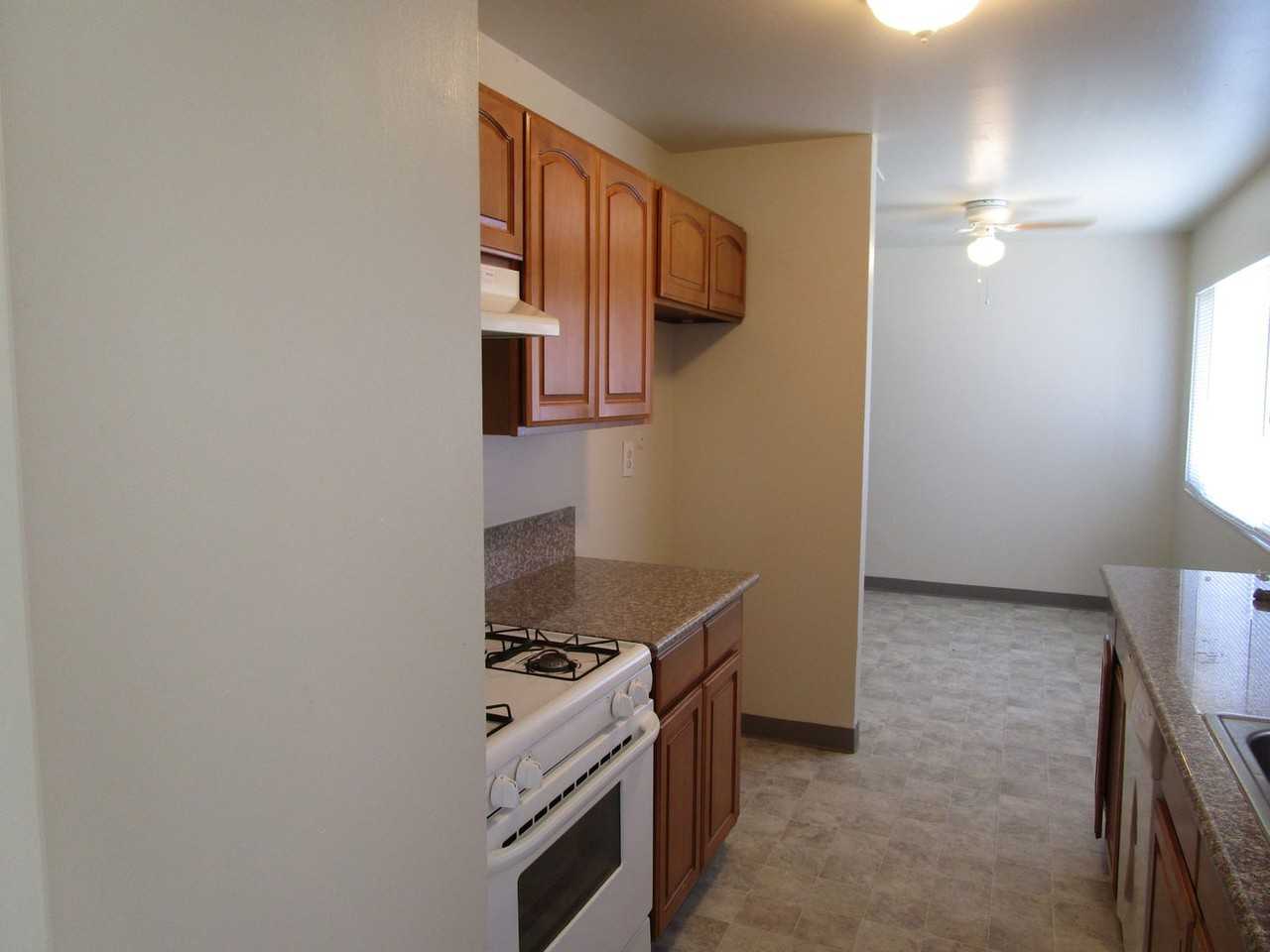 124 San Carlos Ct - Photo 7 of 12