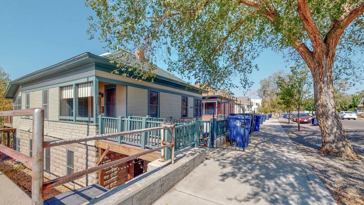 421 High St Se - Photo 2 of 33