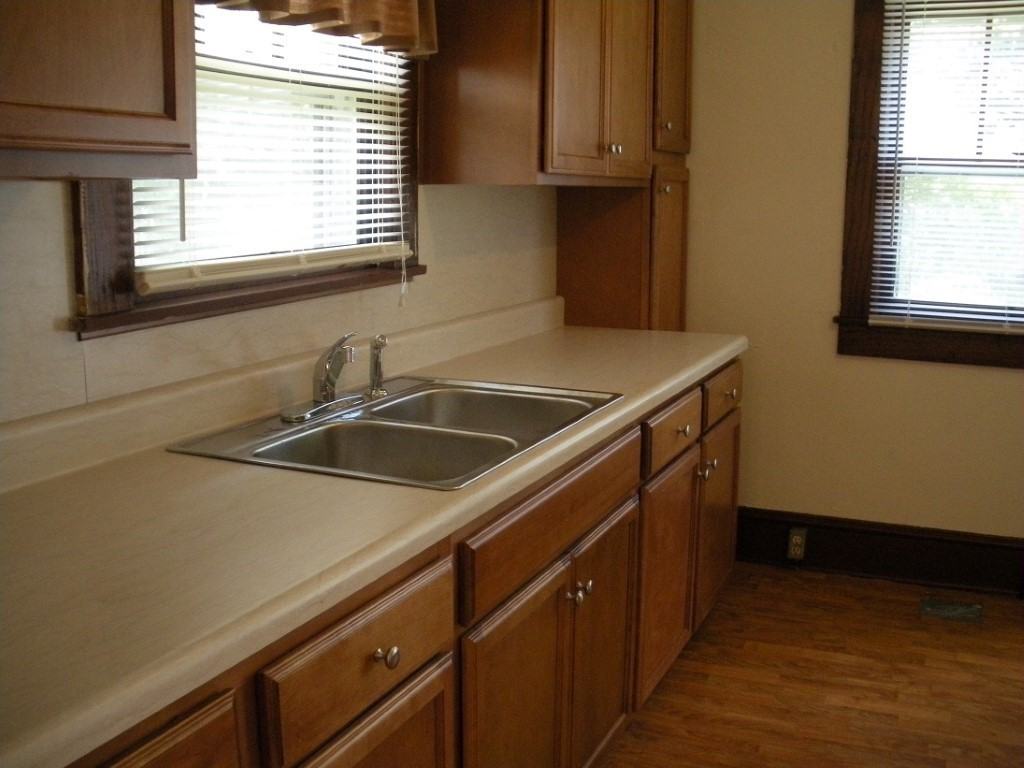 1372 Warpath Dr - Photo 4 of 8