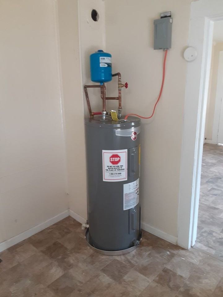 2004 Franklin St Apt A - Photo 2 of 11