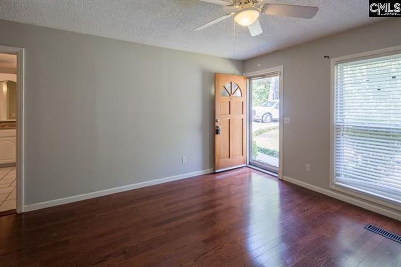 98 Riverview Ct - Photo 2 of 35