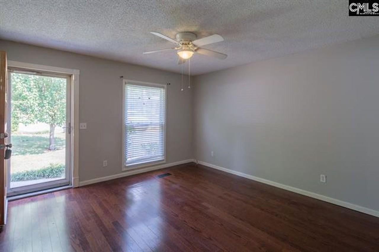 98 Riverview Ct - Photo 3 of 35